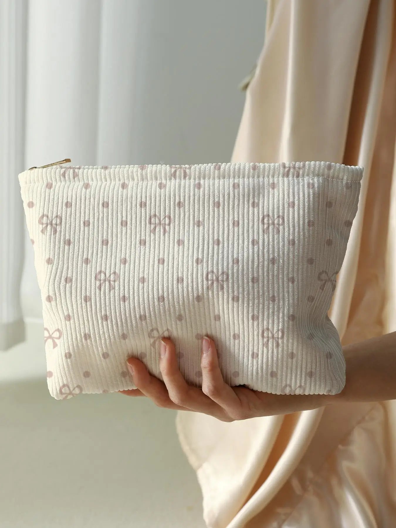 1Pc，Pink Bow Patterned Corduroy Zipper Makeup Bag, Lightweight and Multifunctional Makeup Storage Bag